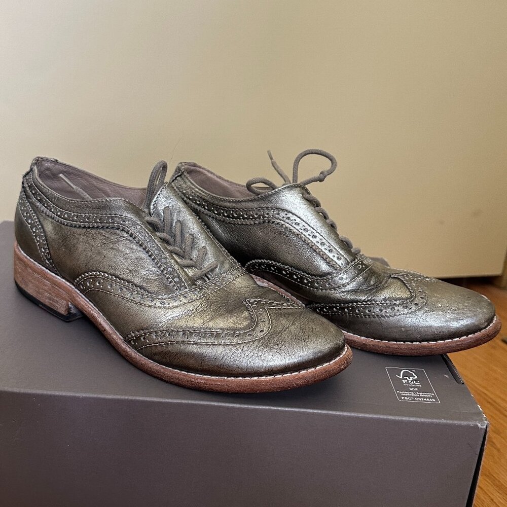 Steve Madden Silver Leather Oxford Shoes - Size 7